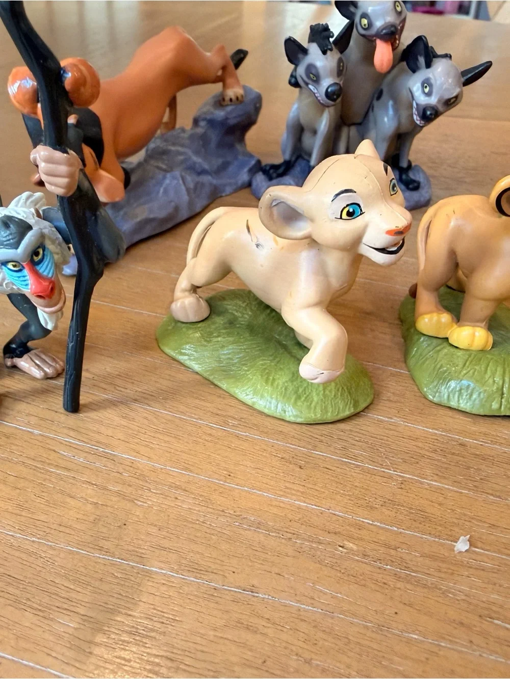 DISNEY THE LION KING DELUXE SET OF 7 DELUXE FIGURINE SET AUTHENTIC DISNEY